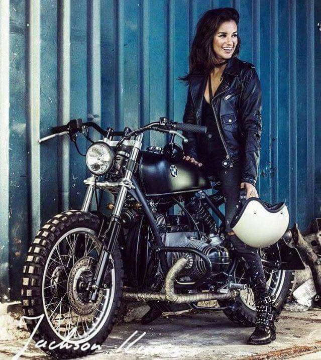 Babes & Bikes - Page 19 18485910