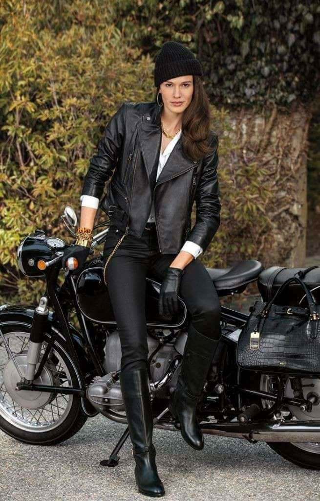 Babes & Bikes - Page 20 18623410