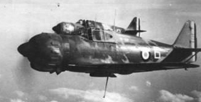 Antoine KRALIK : AVIATEURS et avions abattus sur LE QUESNEL (guerre 39 - 45)  Sans_t11
