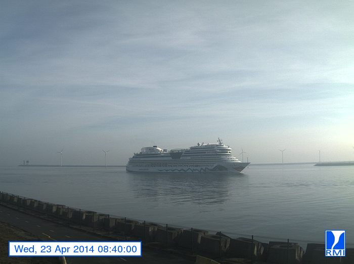 Photos en direct du port de Zeebrugge (webcam) - Page 62 Zeebru42
