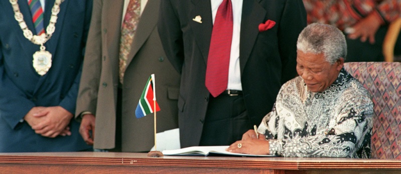 Nelson Mandela,l'ancien président sud-africain,est mort Mandel27
