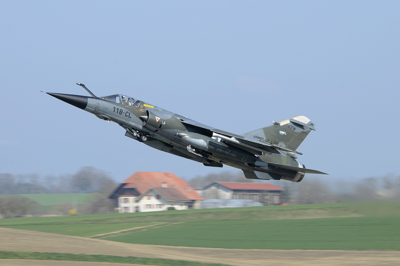 Mirage F-1 - La derniere visite à l'étranger  F-1cr_28