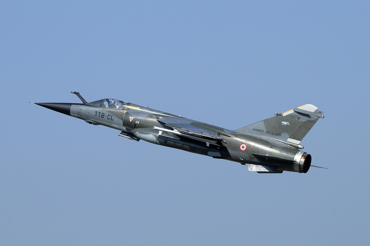 Mirage F-1 - La derniere visite à l'étranger  F-1cr_33