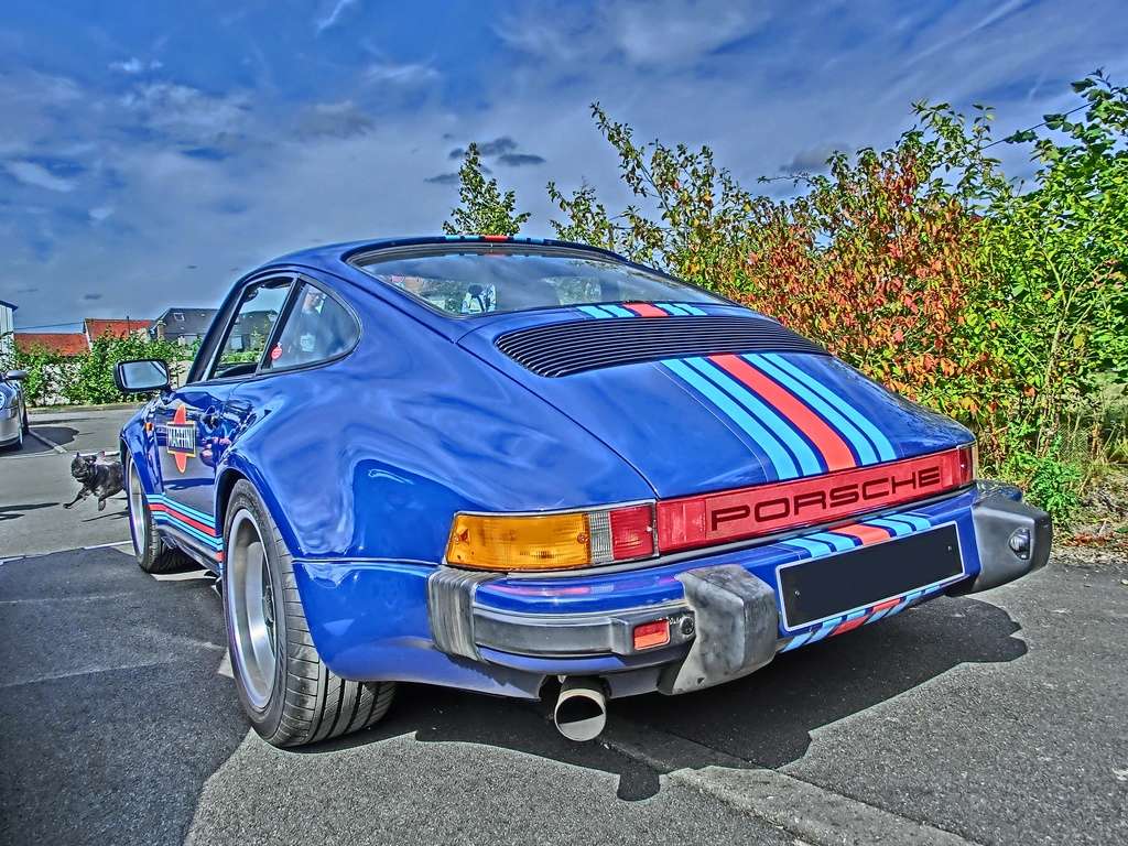 Porsche couleur à Honfleur Cimg4511