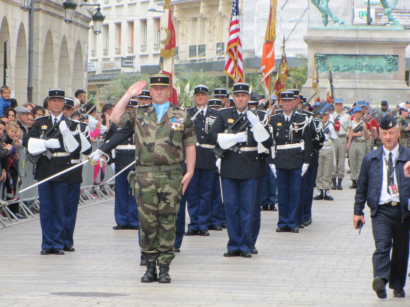 défilé militaire fetes Johaniques Orleans 14 Mai 2017 Orlean21