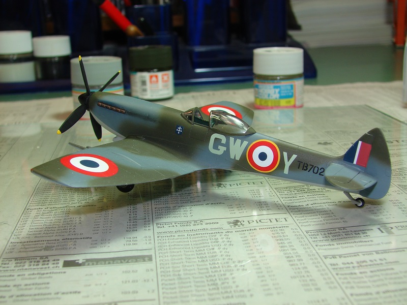 Spitfire Mk XVIe Heller 1/72 (VINTAGE) Dsc02212