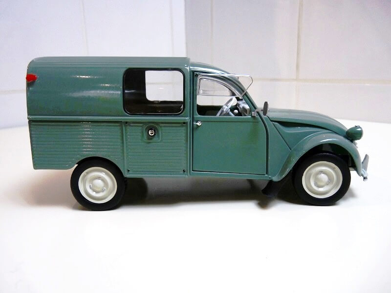 Citroën 2 chevaux AK fourgonnette - 1969 - Solido 1/18 ème Citroa14