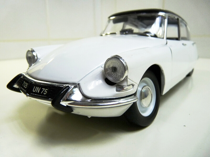 Citroën DS 19 - 1963 - Solido 1/18 ème Citrod20