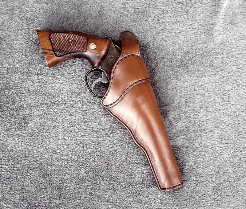 Holster "Brigad" pour revolver. Holste19