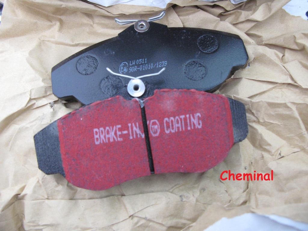 Remplacement disques et plaquettes de frein sur P38 Img_1314