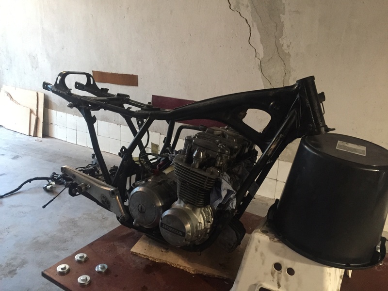 Brigitte la CB650 RC03 se refait une beauté en café racer Photo_40