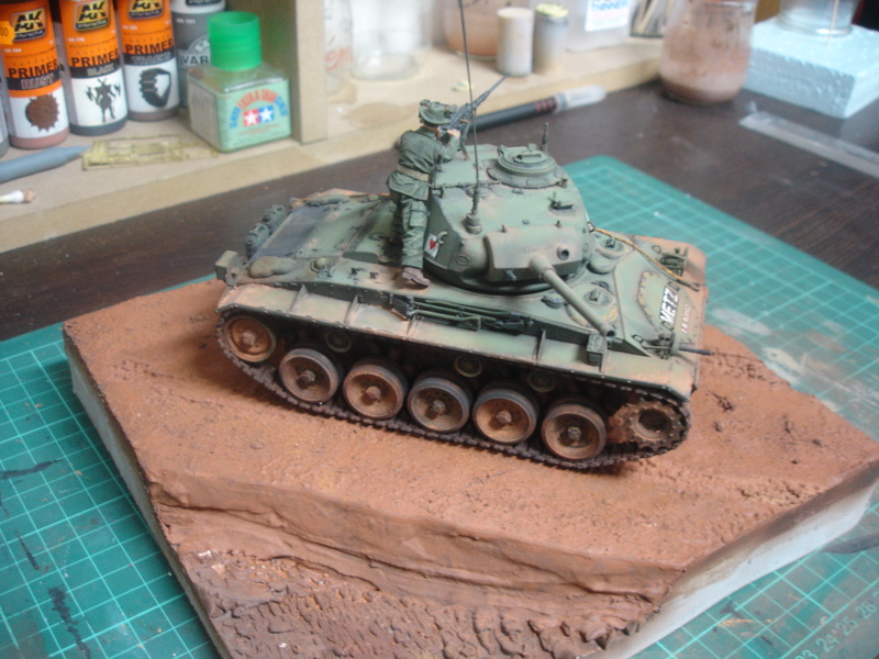 M24 Chaffee - The first Indochina war - AFV Club 1/35 - Page 2 Dsc00031