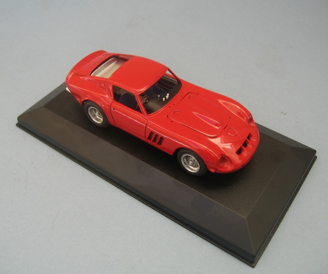 Restauration d'une Ferrari 250 GTO Carros14