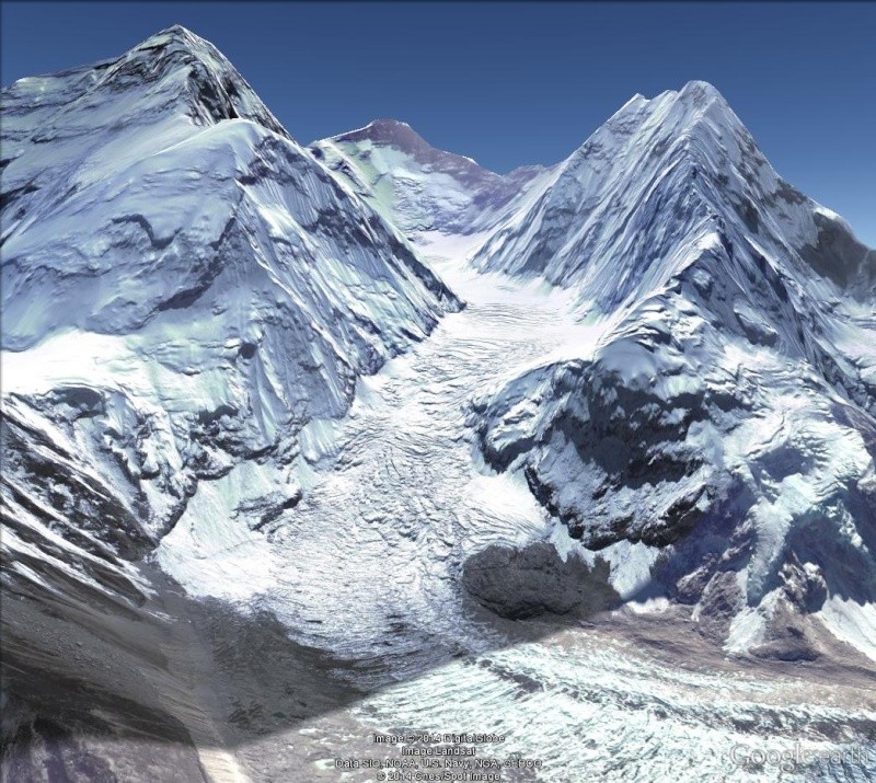 L'ascension de l'Everest Ge_khu10