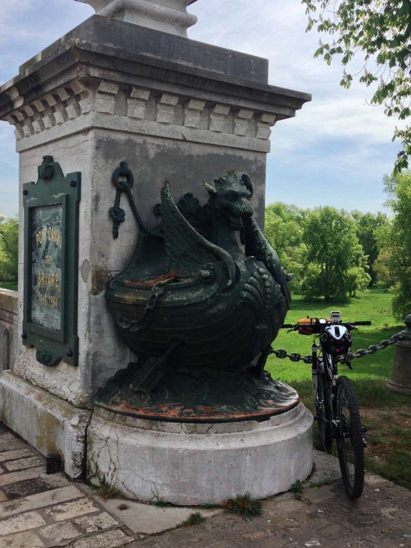 [CR] BUL VTT : de Thomery à Briare ou de la Seine à la Loire par les canaux, 22 et 23 avril 2014. 7691010