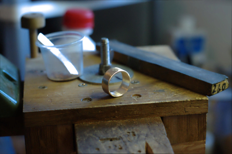 Reproduction d'une bague en shibuichi Dsc_0320