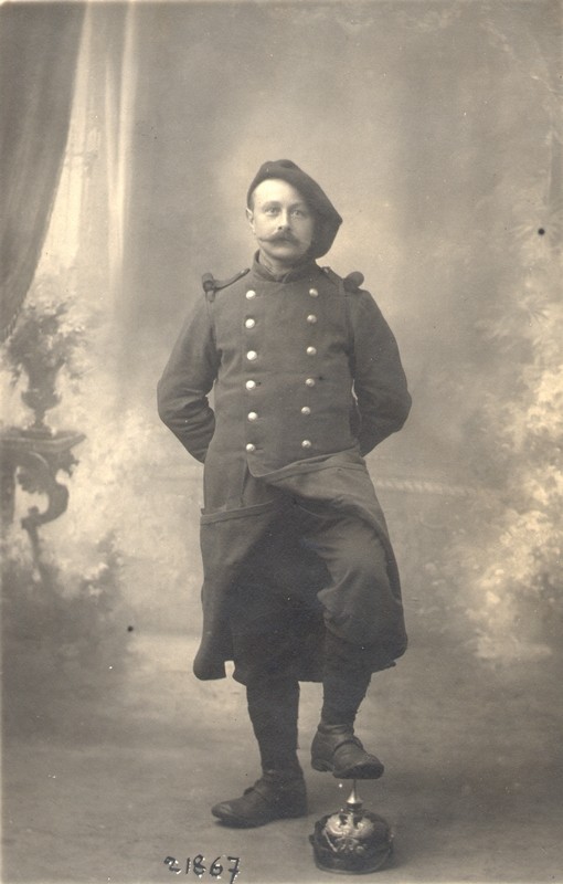 Quelques photos de soldats français avec des casques à pointe de prise Entra166