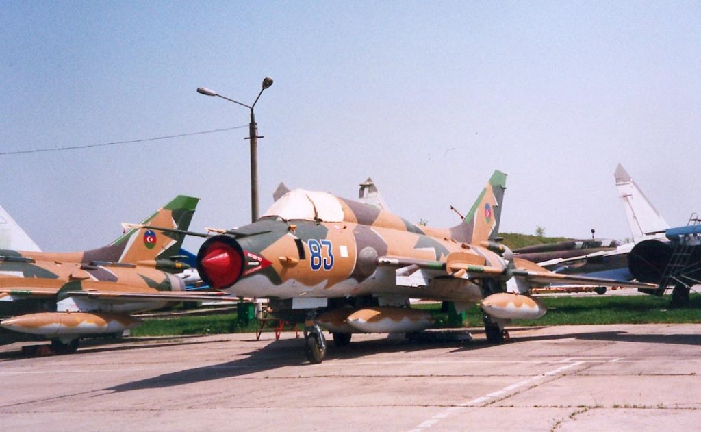 [KOPRO]Suckhoi Su-22M4 Fitter - Azerbaidjan - 1/48 - Page 2 Az_fit10