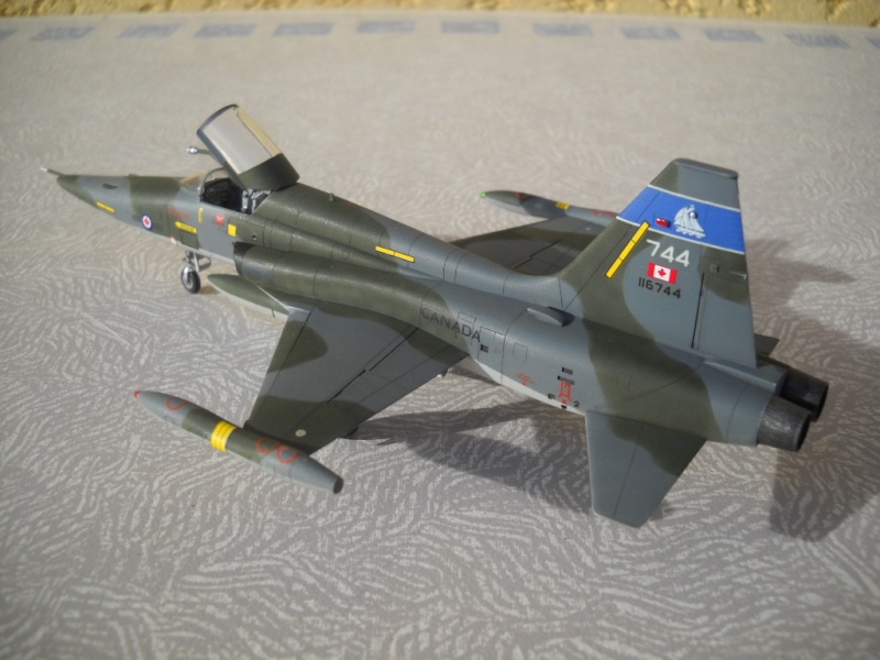 Canadair CRF-5A Freedom Fighter, Esci, 1/72. Dscn3639