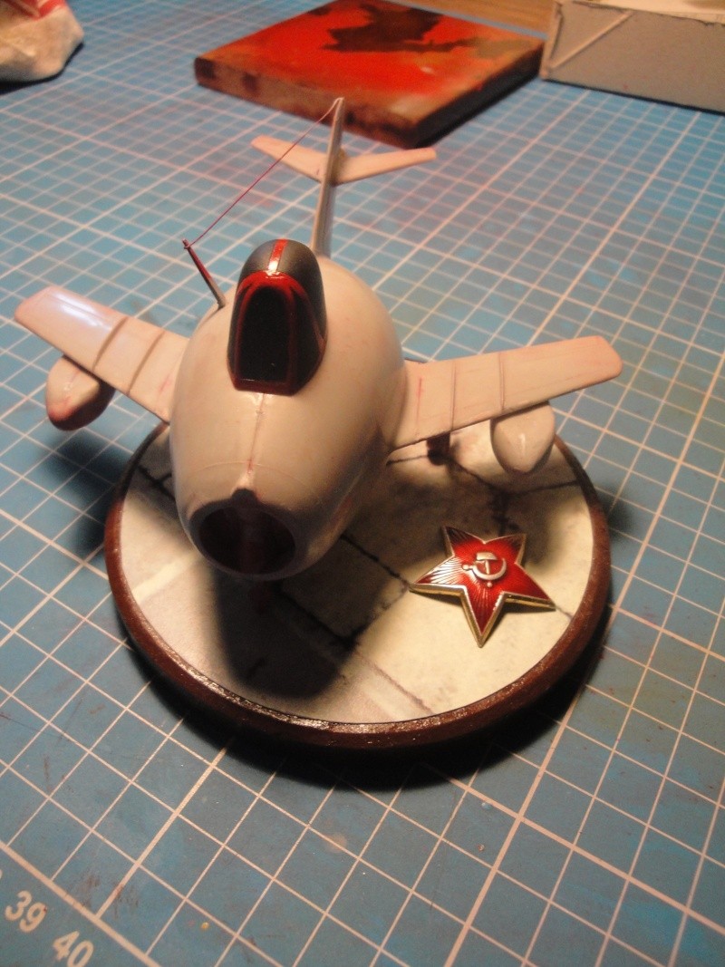 	( fini)   [Russie 2013-14] Egg Plane mig 15 Hasegawa 03410