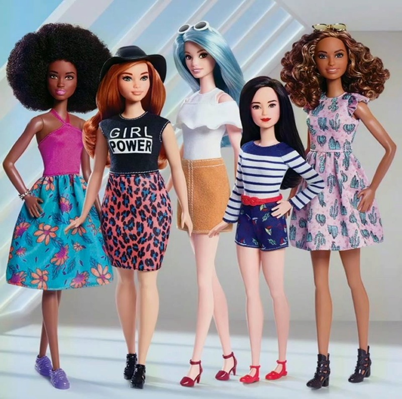 Barbie fashionistas 2017 News fin page 1 + Barbie carrière First-10