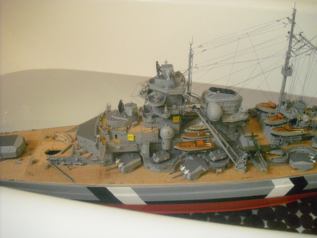 Bismarck au 1/200 de hachette B-1511