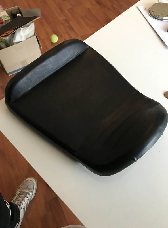 selle sur mesure - Page 2 Img_8327