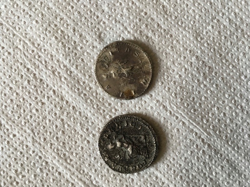 Identification monnaies romaines Img_0244