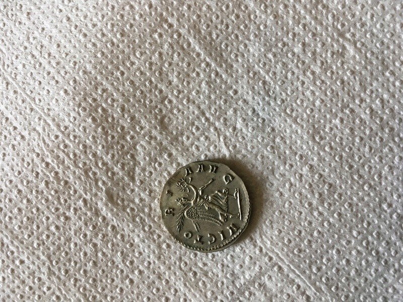 Identification monnaies romaines Img_0248