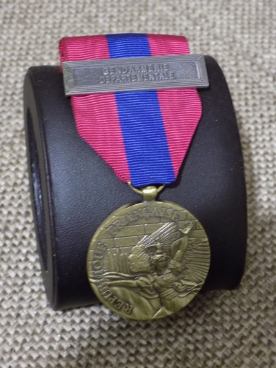 Médaille défense nationale Dscn0813