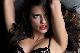 ADRIANA LIMA Indir_12