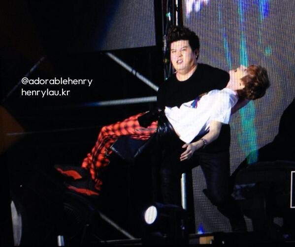 SMTown Beijing 19-10-13 Henryl10