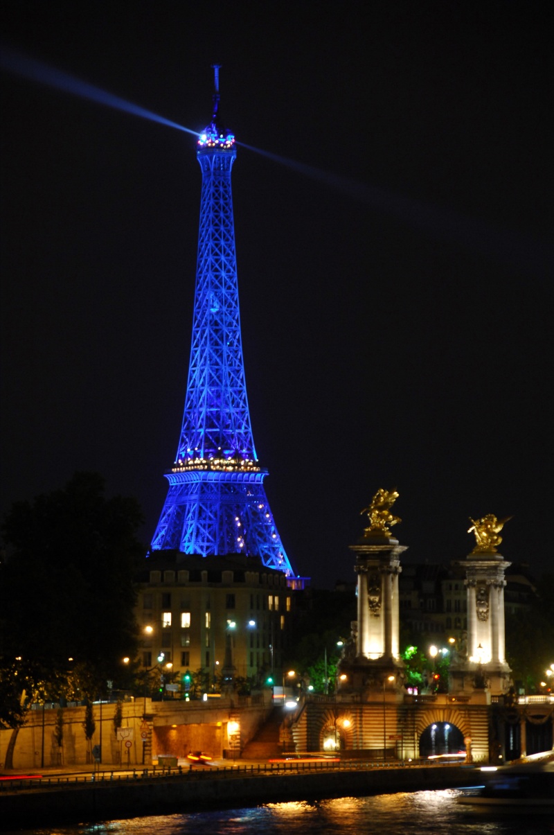 La tour Eiffel bleue, Paris 2008 Dsc_0011