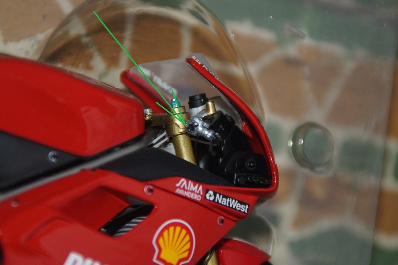 VENDU! Miniatures Minichamps 1/12 Ducati 916/996/998. Dsc05614
