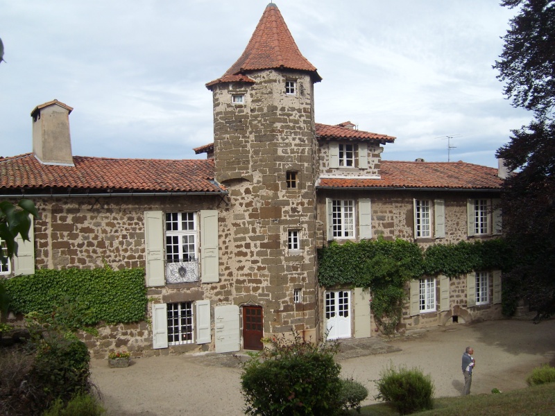 polignac - Le château forteresse et le village de Polignac Polign23