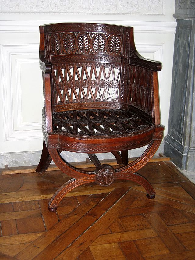 Ebénistes et menuisiers, l'art du meuble au XVIIIe siècle 	 Une_ch10