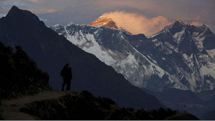 إعادة قياس ارتفاع جبل إيفرست بعد زلزال عام 2015 59479110