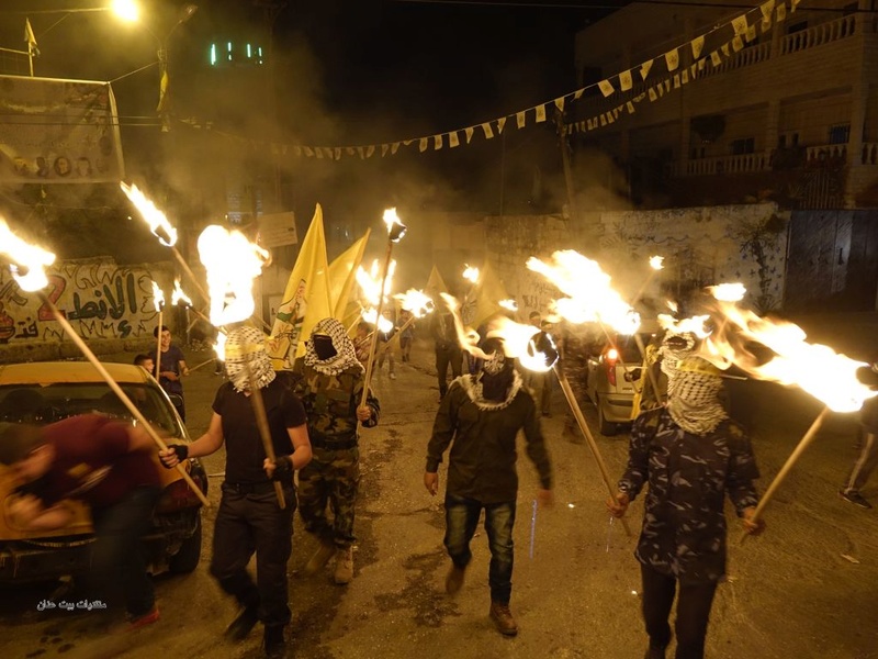 فعالية تضامنية مع الاسرى المضربين عن الطعام اقامتها حركة التحرير الوطني الفلسطيني ( فتح ) في بيت عنان _dsc5227
