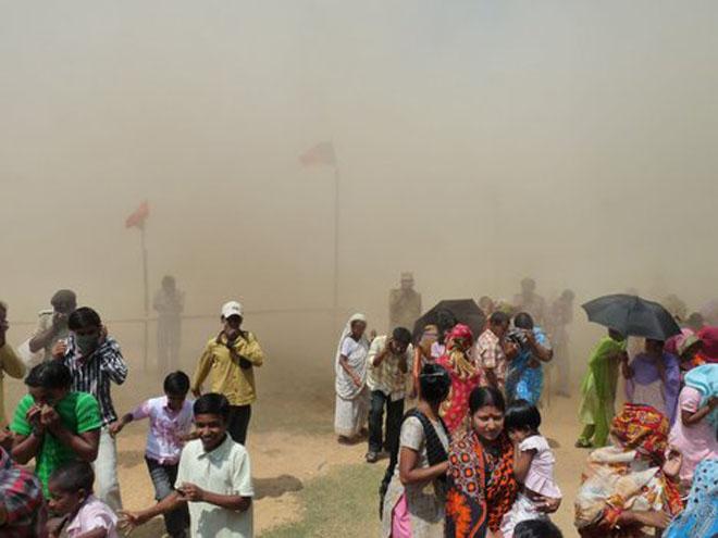 Forte tempête de sable dans l'Etat indien de l'Uttar Pradesh : 27 morts Tempet10