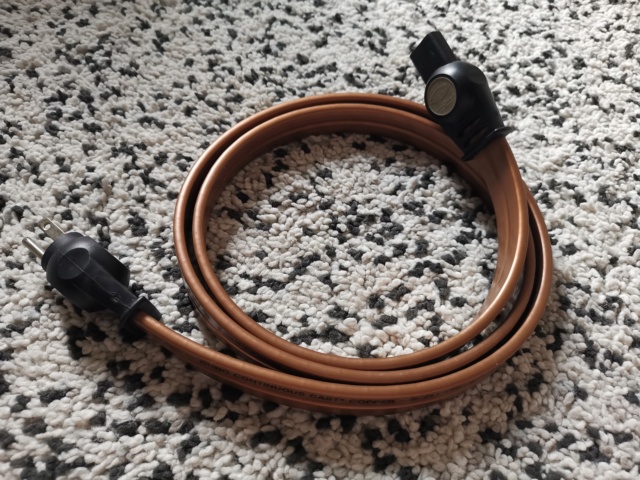 Wireworld Electra 7 Power Cord (Used)  Img_2037