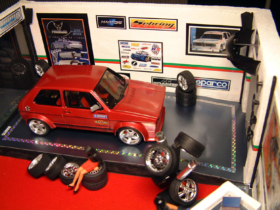 SHOWROOM DIORAMA 1/24 3213