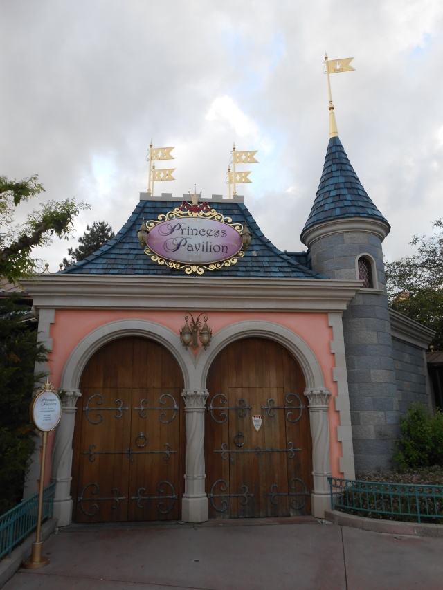 TR séjour inoubliable à Disneyland Paris - Sequoia Lodge (Golden Forest Club) - du 11/06/13 au 14/06/13 [Episode 11 - partie 3 postée le 14/12/13 - TR FINI !!] - Page 24 Dscn2238
