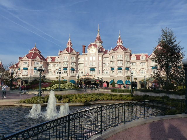 TR séjour magique & topissime à Disneyland Paris - Sequoia Lodge (GFC) - du 17/12/13 au 20/12/13 [Saison 3 Terminée - Épisode 11 – Épisode final !  posté le 25/11/2014 !] - Page 2 P1000417