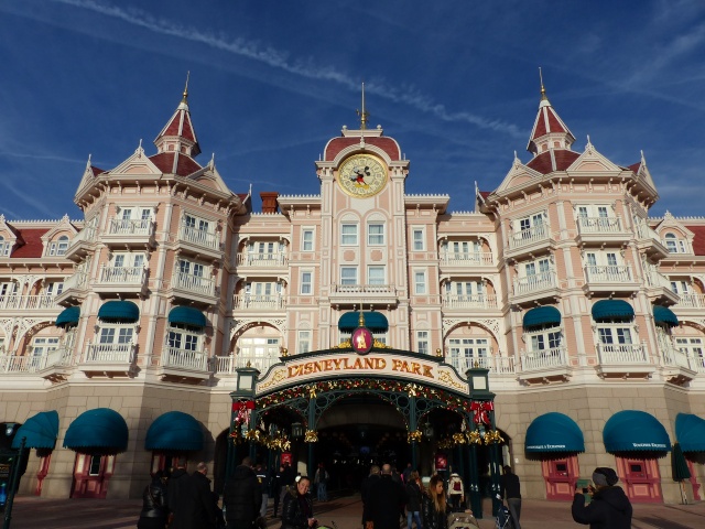 TR séjour magique & topissime à Disneyland Paris - Sequoia Lodge (GFC) - du 17/12/13 au 20/12/13 [Saison 3 Terminée - Épisode 11 – Épisode final !  posté le 25/11/2014 !] - Page 2 P1000418