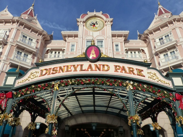 TR séjour magique & topissime à Disneyland Paris - Sequoia Lodge (GFC) - du 17/12/13 au 20/12/13 [Saison 3 Terminée - Épisode 11 – Épisode final !  posté le 25/11/2014 !] - Page 2 P1000421