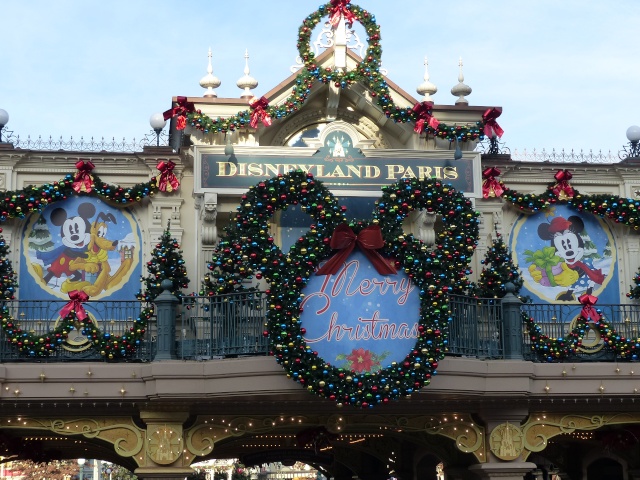 TR séjour magique & topissime à Disneyland Paris - Sequoia Lodge (GFC) - du 17/12/13 au 20/12/13 [Saison 3 Terminée - Épisode 11 – Épisode final !  posté le 25/11/2014 !] - Page 2 P1000424