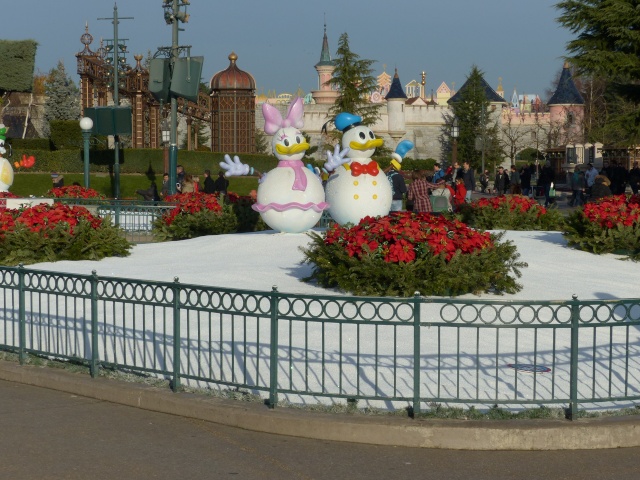 TR séjour magique & topissime à Disneyland Paris - Sequoia Lodge (GFC) - du 17/12/13 au 20/12/13 [Saison 3 Terminée - Épisode 11 – Épisode final !  posté le 25/11/2014 !] - Page 3 P1000436
