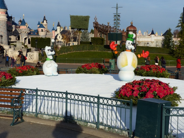 TR séjour magique & topissime à Disneyland Paris - Sequoia Lodge (GFC) - du 17/12/13 au 20/12/13 [Saison 3 Terminée - Épisode 11 – Épisode final !  posté le 25/11/2014 !] - Page 3 P1000438