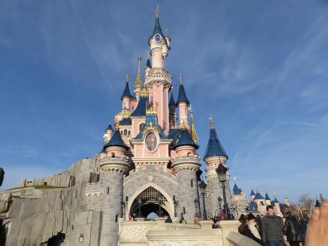 TR séjour magique & topissime à Disneyland Paris - Sequoia Lodge (GFC) - du 17/12/13 au 20/12/13 [Saison 3 Terminée - Épisode 11 – Épisode final !  posté le 25/11/2014 !] - Page 3 P1000441
