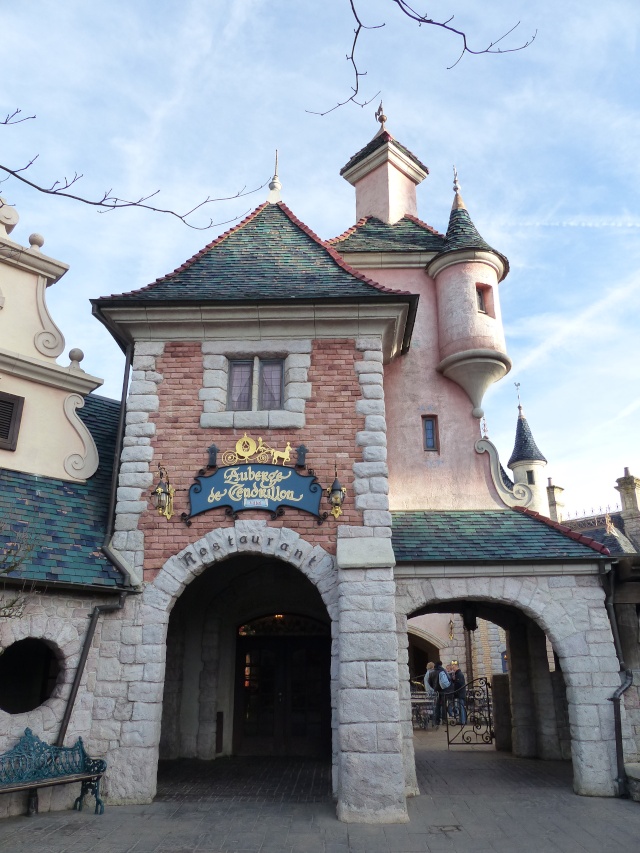 TR séjour magique & topissime à Disneyland Paris - Sequoia Lodge (GFC) - du 17/12/13 au 20/12/13 [Saison 3 Terminée - Épisode 11 – Épisode final !  posté le 25/11/2014 !] - Page 3 P1000445